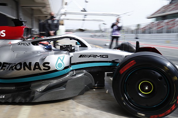 Clarkson: “Mercedes, Bahreyn’e aracının ‘B versiyonunu’ getirecek”