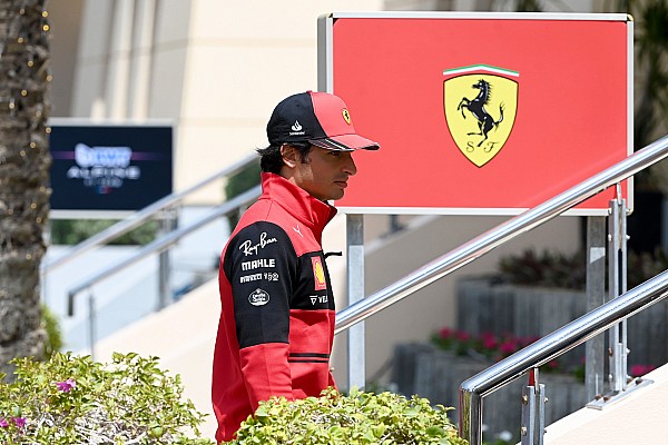 Sainz: “Ferrari’nin favori olduğu yorumlarına kapılmamaya çalışıyorum”
