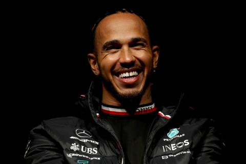 Hamilton has ‘no plans’ to remove jewellery despite FIA rule