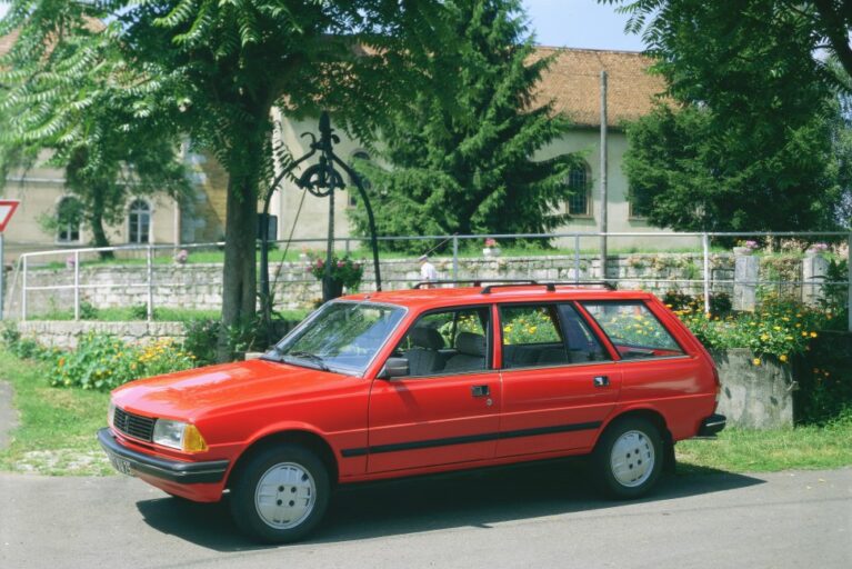 Peugeot – 305 – 1.9 (102 bg) – Teknik Özellikler