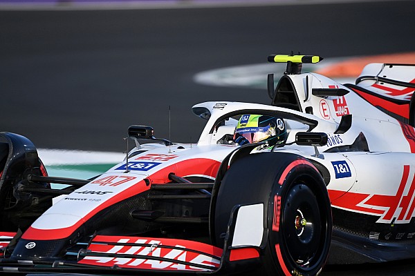 Marko: “Schumacher’in bu sezon Magnussen’i yenmesi gerekiyor”
