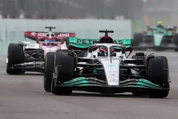 Mercedes, 2022 aracından performans çıkarmak için iki yarış daha uğraşacak
