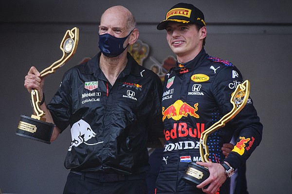 Newey: “Max hem doğuştan yetenekli, hem de oldukça cesaretli” Newey: “Max hem doğuştan yetenekli, hem de oldukça cesaretli”