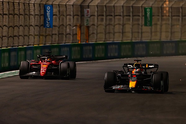Verstappen: “Leclerc ile birbirimize karşı saygılıyız”