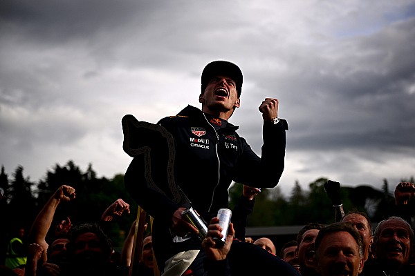 Verstappen, Formula 1 tarihinde iki kez Grand Slam yapan en genç yarışçı oldu