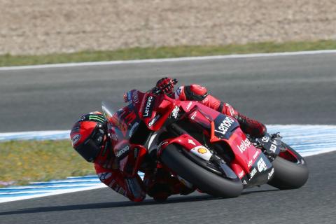 Francesco Bagnaia holds his nerve to beat Fabio Quartararo at Jerez