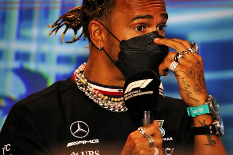Hamilton says F1 has bigger issues than "unnecessary” jewellery spat