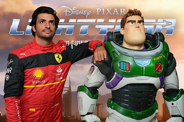 Ferrari pilotları, Disney-Pixar’ın yeni filmi Lightyear’da bir karakteri seslendirdiler