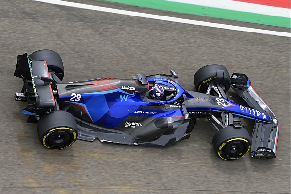 Williams mühendisleri, Formula 1 aracındaki bütün boyayı kaldırıp kaldıramayacaklarını sormuşlar