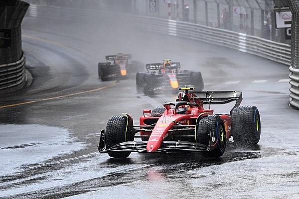 Hakkinen, Red Bull’un baskı altında Ferrari’den daha iyi bir iş yaptığına inanıyor