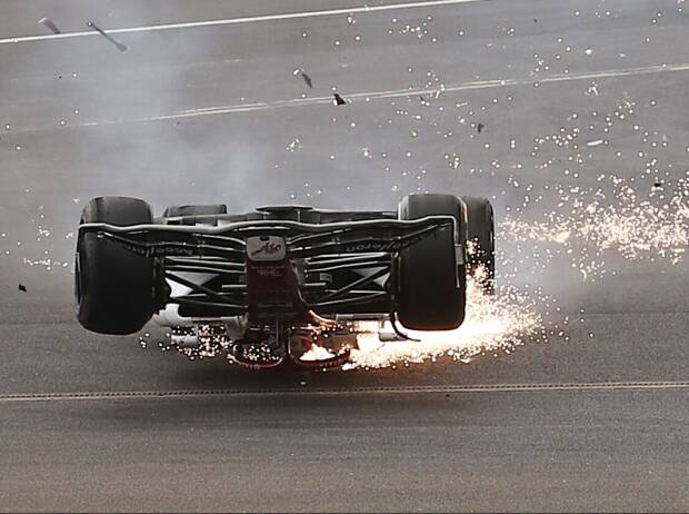 Guanyu Zhou nach dem Formel-1-Unfall: “Halo hat mich gerettet!” Guanyu Zhou nach dem Formel-1-Unfall: “Halo hat mich gerettet!”