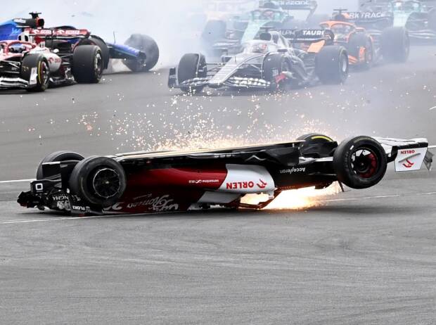 Zhou: Erster Aufprall war härter als bei jedem FIA-Crashtest