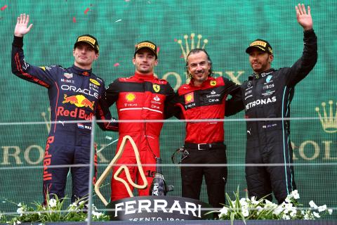 Did Hamilton blank Verstappen in the cool down room?