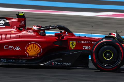 Sainz heads Leclerc in Ferrari 1-2 as Hamilton returns in FP2