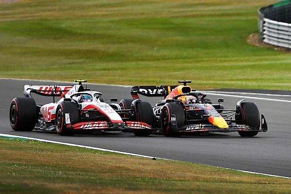 Britanya GP’deki mücadeleler neden sert fakat kurallara uygundu?