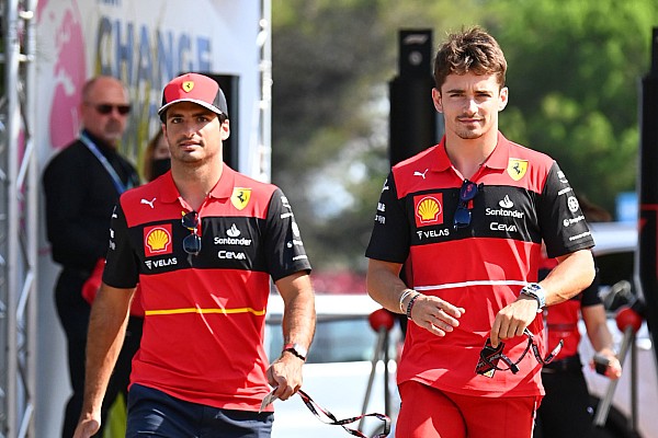 Ortelli: “Sainz ve Leclerc’in eşit statüye sahip olması Ferrari’de sorun yaratacak”