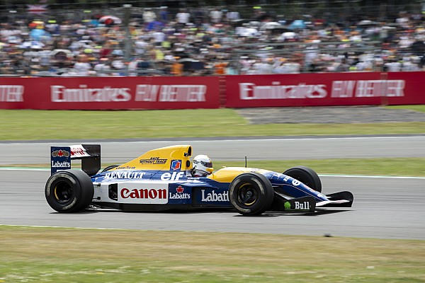Vettel, Mansell’ın 1992 Williams Formula 1 aracını sürerken 5 yaşındaymış gibi hissetmiş