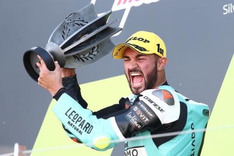 British Moto3: Victory for Foggia as title leaders fall at Silverstone