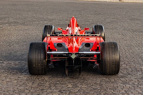 Schumacher’in F300’ü açık artırmaya çıkacak