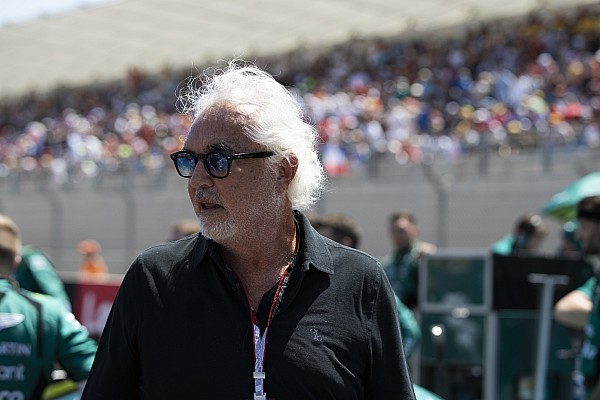 Briatore: “Ferrari’nin her yarışta işleri berbat etmesi inanılmaz”