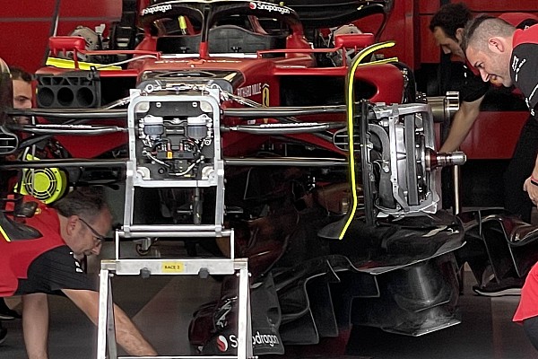 Ferrari, daha antrenman seansına çıkmadan yeni tabanını kullanmamaya karar verdi