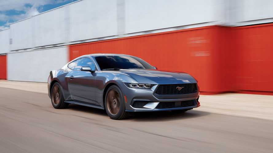 Yeni Ford Mustang, devasa V8 motoru ve büyüleyici teknolojileri ile tanıtıldı
