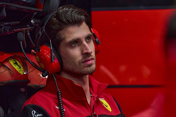 Giovinazzi ve Shwartzman, Fiorano’da SF21 ile piste çıktılar Giovinazzi ve Shwartzman, Fiorano’da SF21 ile piste çıktılar