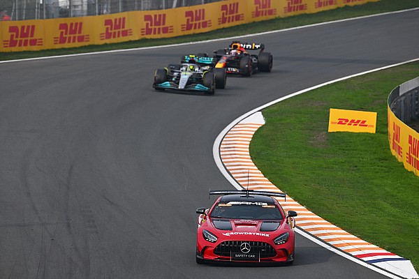 Hamilton, Hollanda GP’de yeniden startta yanlış motor modunu seçmiş