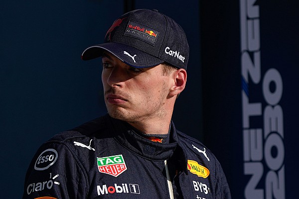 Verstappen, yarış öncesi De Vries’e stres yapmamasını söylemiş