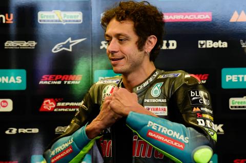Valentino Rossi to attend title-decider to support Bagnaia