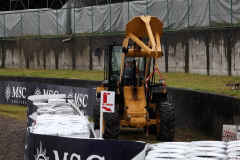 FIA launches review into Japanese GP recovery vehicle incident