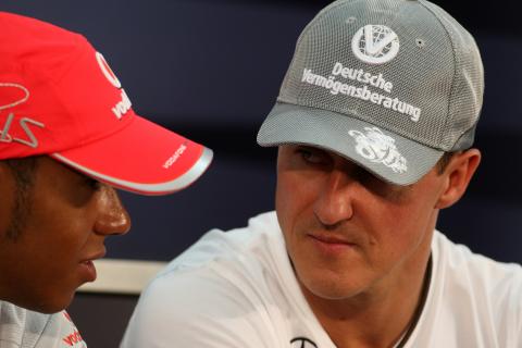 Hamilton ignored by ex rival: “Schumacher and Alonso head and shoulders above”