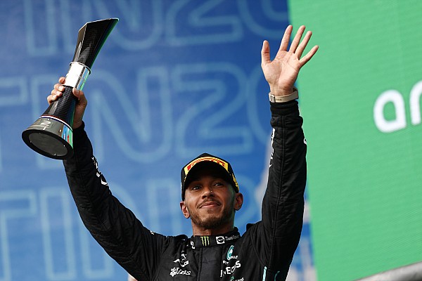 Hamilton: “Mercedes iyi bir araç hazırlarsa, onları zirveye taşıyacağım”