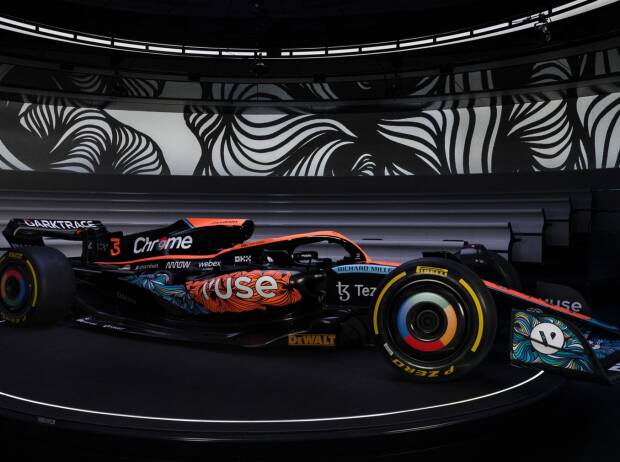 McLaren mit Speziallackierung beim Formel-1-Saisonfinale