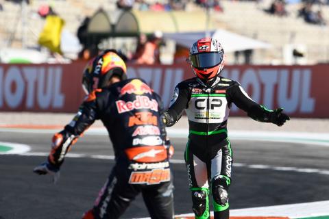 Punches thrown as Moto3 riders Masia and Toba crash and argue!