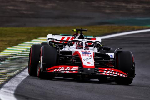 Magnussen takes sensational first F1 pole in Brazil 