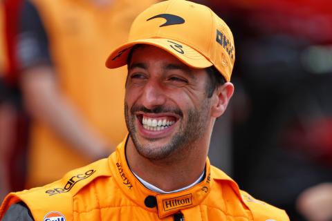 Ricciardo and Piastri spotted driving a McLaren together on Melbourne streets