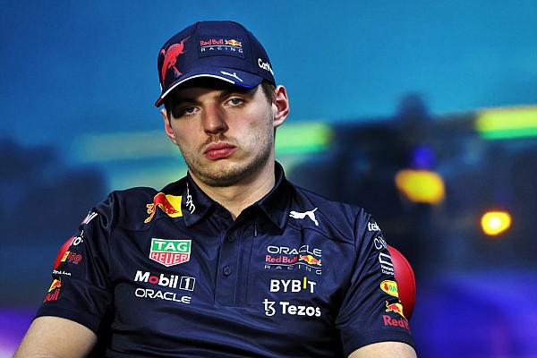 Brundle, takım emirleri üzerine Verstappen’e ‘bumerang’ benzetmesi yaptı Brundle, takım emirleri üzerine Verstappen’e ‘bumerang’ benzetmesi yaptı