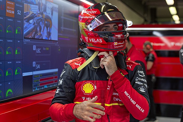 Sainz: “Abu Dhabi’de Leclerc ile mücadele etmemek üzerine talimat aldım”