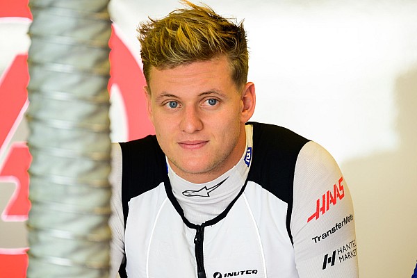 Schumacher: “Mercedes’in ilgisi onur verici”