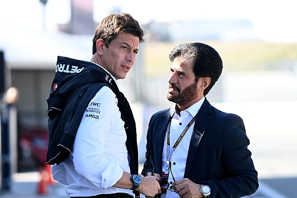 Wolff: “FIA, büyük sorunlarla ilgilenirken şeffaf davranıyor”