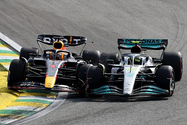 Hamilton: “Bazı pilotlar benimle yarışırken farklı davranıyor”