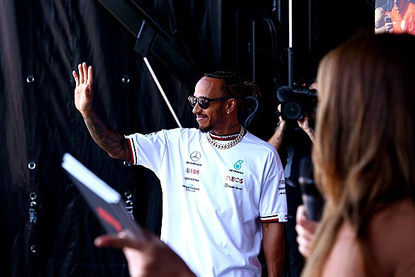 Hamilton: “Bir noktada aile kurmak isteyeceğim ama şu anda sadece Mercedes’e odaklandım”