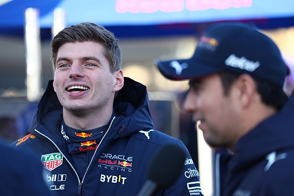 Verstappen: “Sargeant ilk senesinde kendisine baskı yapmamalı”