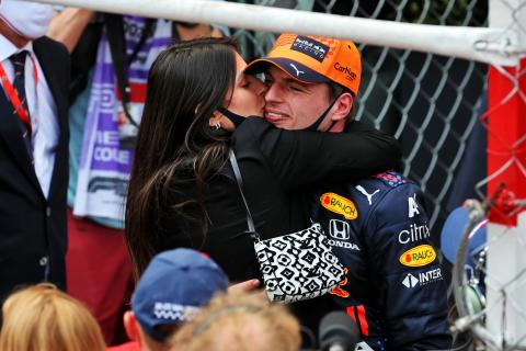 Kelly Piquet: “Verstappen is like my father” | How they met? “Maybe one day…”