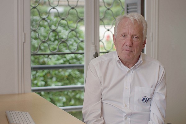 Szafnauer, gerçek olan Charlie Whiting şakası üzerine konuştu Szafnauer, gerçek olan Charlie Whiting şakası üzerine konuştu