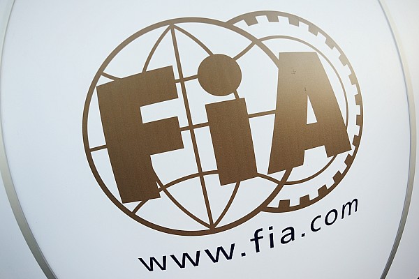 FIA, yeni güç ünitesi cezaları getirmeyi düşünüyor