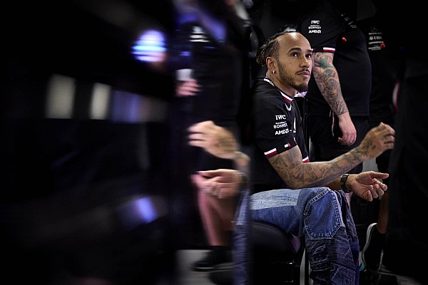 Hamilton: “Ferrari’yi ön tarafta görmek güzel”