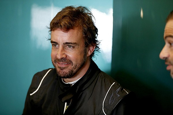 McCullough: “Alonso, Aston Martin projesine inanıyor”