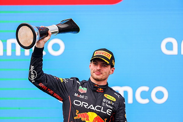 Monaghan: “Verstappen henüz kusursuz değil”